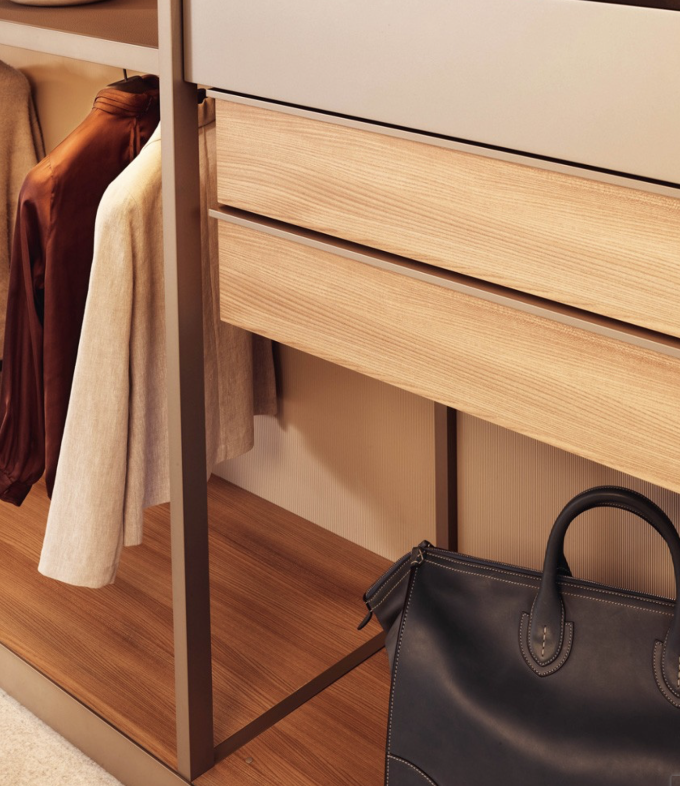 Poliform cabinet Poliform cabinet